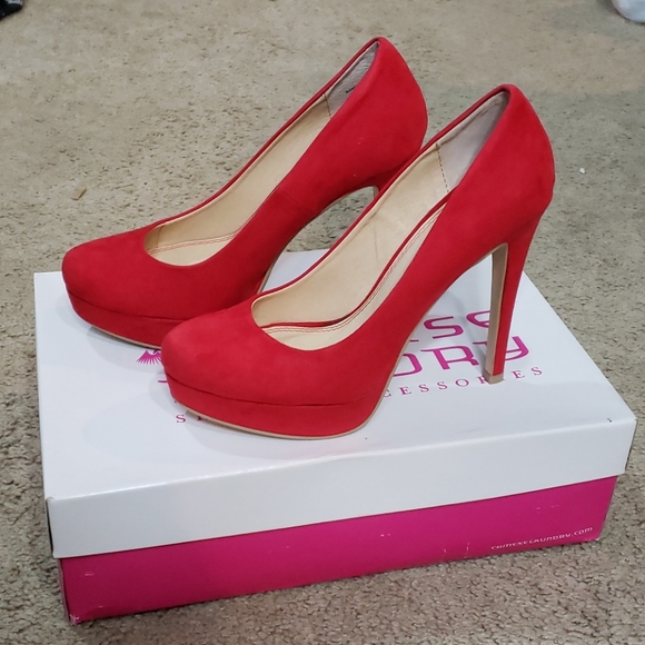 Shoes - Picture 2 of 4